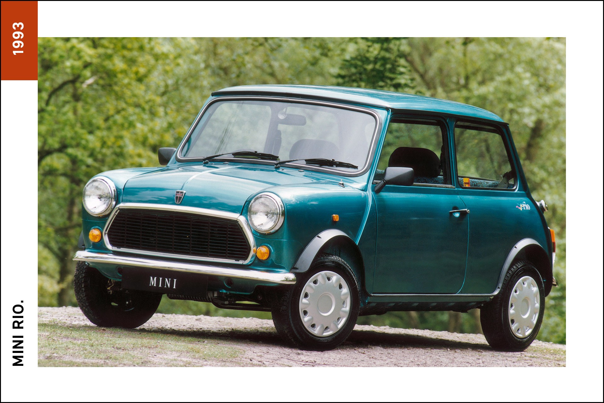 MINI Rio, de 1993, em Bright Turquoise Blue. 